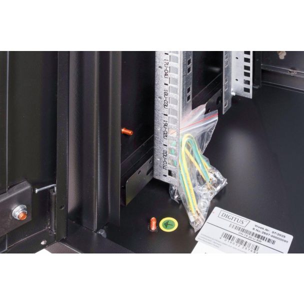 Digitus Alloggiamento a parete serie Unique - 600x450 mm (LxP)
