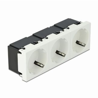 DeLOCK Easy 45 Grounded Power Socket 3-way with a 45° arrangement 45 x 45 mm