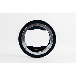 Techart PRO GFX Autofocus Adapter for Mounting Canon EOS Lenses to Fujifilm GFX 50S